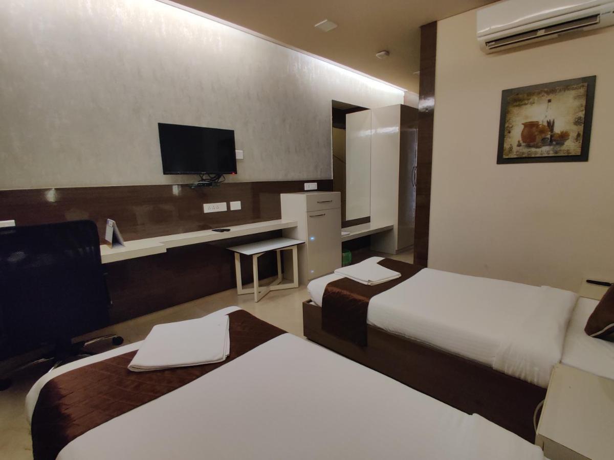 ホテル Neermala Residency コインバトール エクステリア 写真